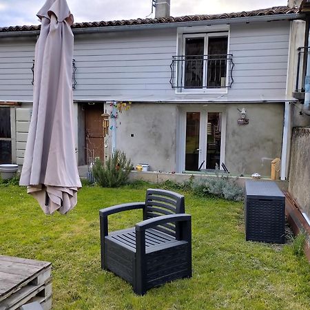 Le Petit Nid Apartment Montgaillard  Ngoại thất bức ảnh